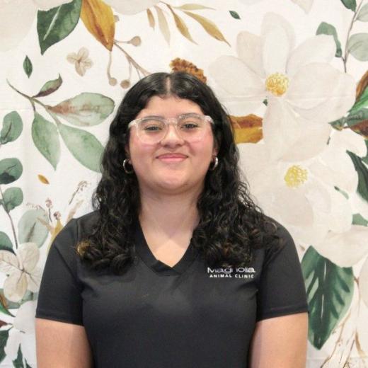 Lesly bio image